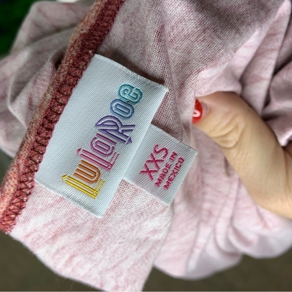 Lularoe Woman Size XXS Aztec Pattern High Low Peach Short Sleeve Shirt - Picture 7 of 8